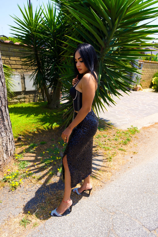 Gonna lunga nera aderente con paillettes