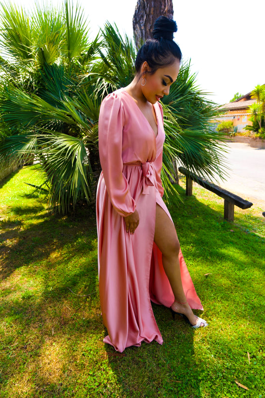 Vestito elegante con spacco laterale rosa